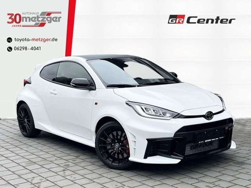 Weiss Neu 2024 Toyota Yaris Kleinwagen | 48.820 € (Guter Preis) - Bild 1/4