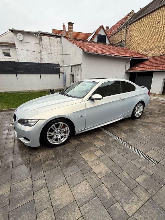 Gebraucht BMW 335 Comfort Edition 306 PS (225 kW) 2008 Silber Coupé