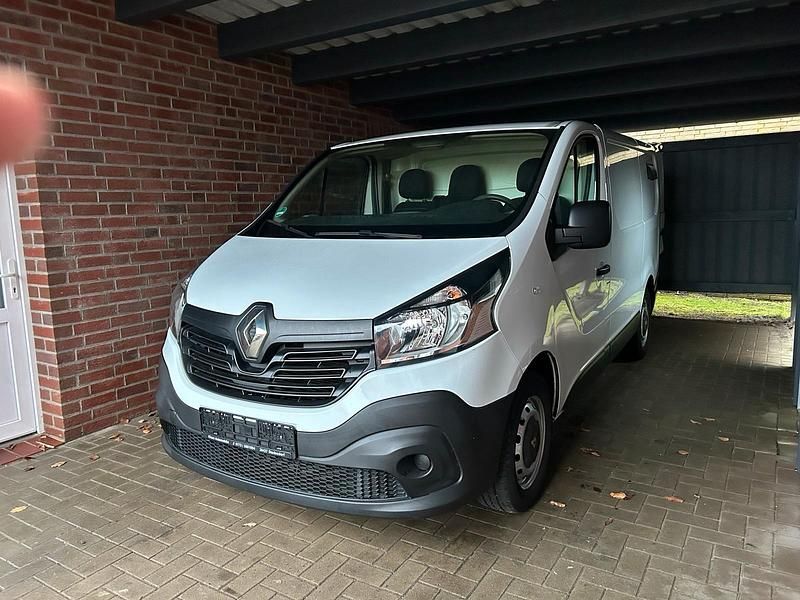 Gebraucht Renault Trafic 90 PS (66 kW) 2016 Weiß Van / Kleinbus