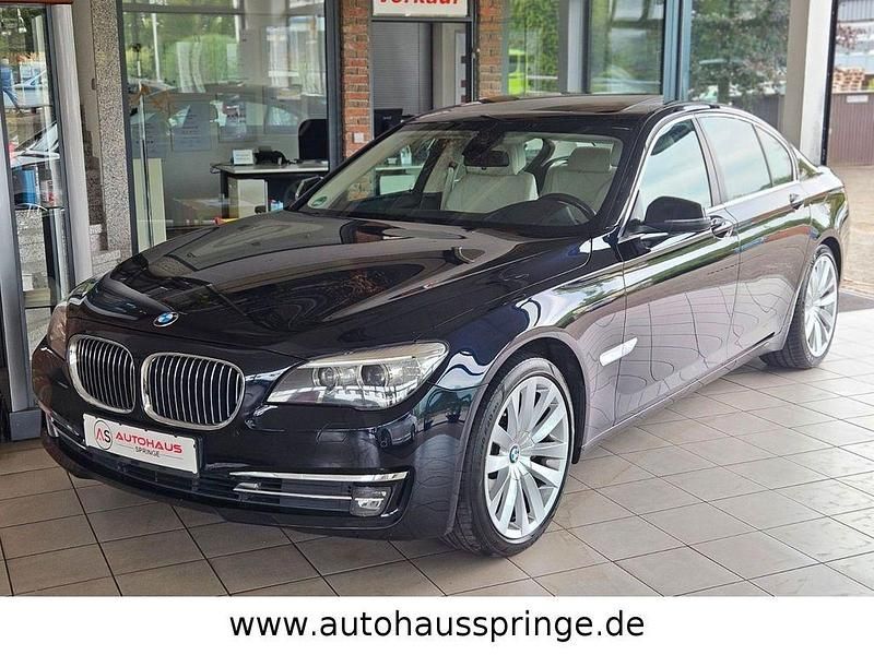Schwarz Gebraucht 2013 BMW 730 Comfort Edition Limousine | 16.990 € (Fairer Preis) - Bild 1/4