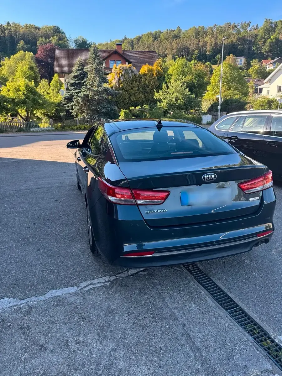 Gebraucht Kia Optima 141 PS (103 kW) 2016 Blau Limousine