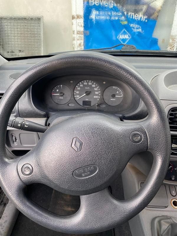 Gebraucht Renault Clio II 58 PS (42 kW) 1999 Schwarz Kleinwagen