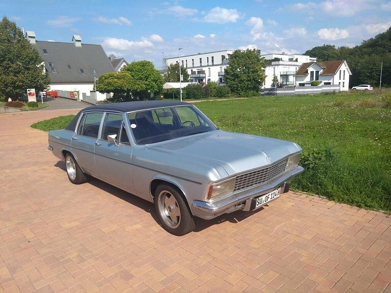 Blau Gebraucht 1972 Opel Admiral Limousine | 15.999 € - Bild 1/4