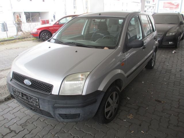 Silber Gebraucht 2005 Ford Fusion Ambiente Limousine | 1.950 € (Fairer Preis) - Bild 1/4