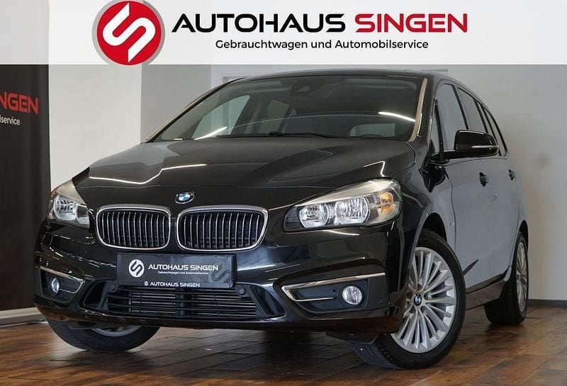 Schwarz metallic Gebraucht 2016 BMW 220 Gran Tourer Luxury Line Van / Kleinbus | 21.990 € (Fairer Preis) - Bild 1/4