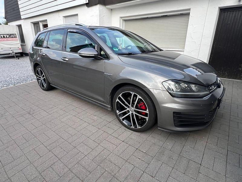 Andere farben Gebraucht 2016 VW Golf VII GTD Kombi | 15.000 € (Fairer Preis) - Bild 1/4