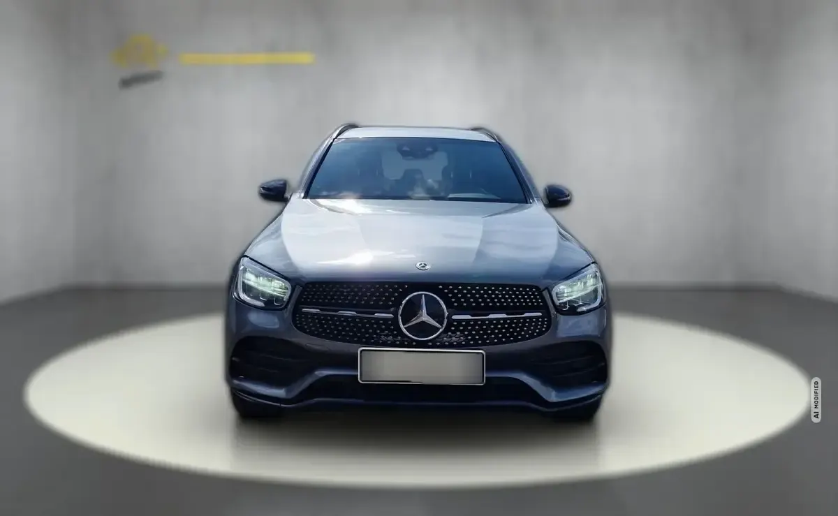 Gebraucht Mercedes GLC300 AMG line 245 PS (180 kW) 2021 Grau metallic SUV