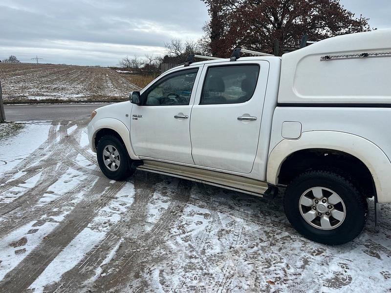 Gebraucht Toyota HiLux 120 PS (88 kW) 2007 Weiß Abholung