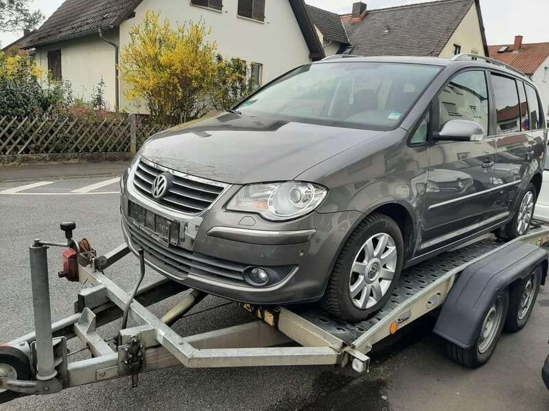 Slate grey metallic Gebraucht 2007 VW Touran Highline Van / Kleinbus | 2.299 € (Superpreis) - Bild 1/4