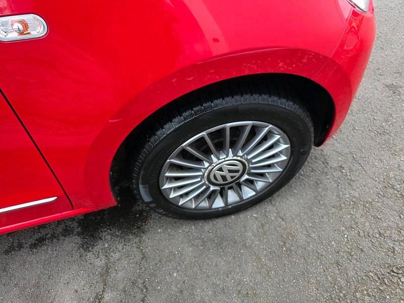 Gebraucht VW up! 74 PS (54 kW) 2013 Rot Kleinwagen
