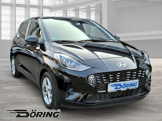 Gebraucht Hyundai i10 GO! 67 PS (49 kW) 2023 Phantom black / met Kleinwagen