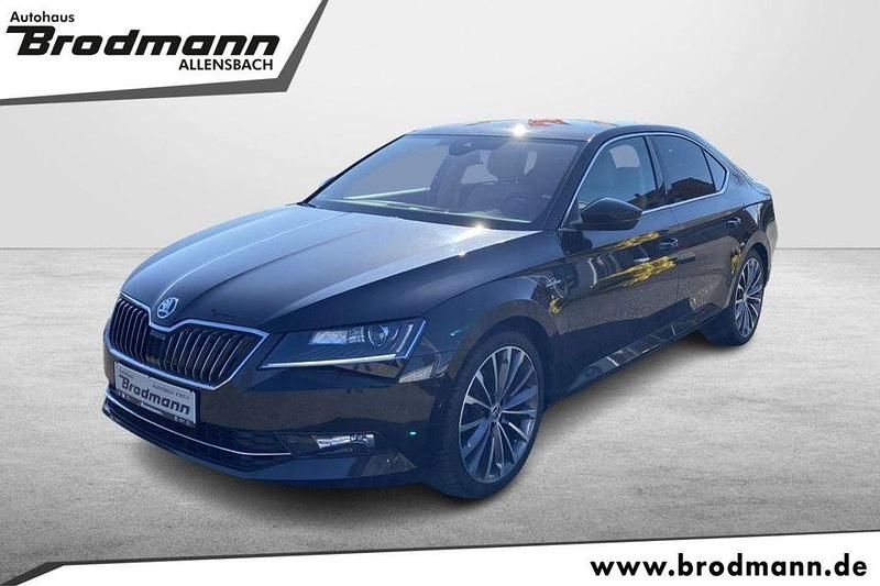 Braun Gebraucht 2015 Skoda Superb LAURIN & KLEMENT Limousine | 19.450 € (Fairer Preis) - Bild 1/4