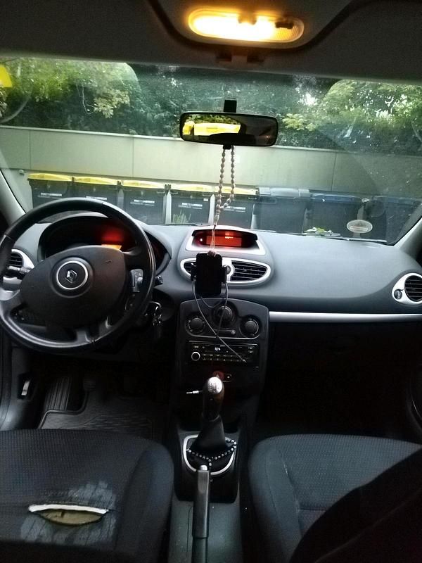 Schwarz Gebraucht 2006 Renault Clio II Kleinwagen | 799 € - Bild 1/4