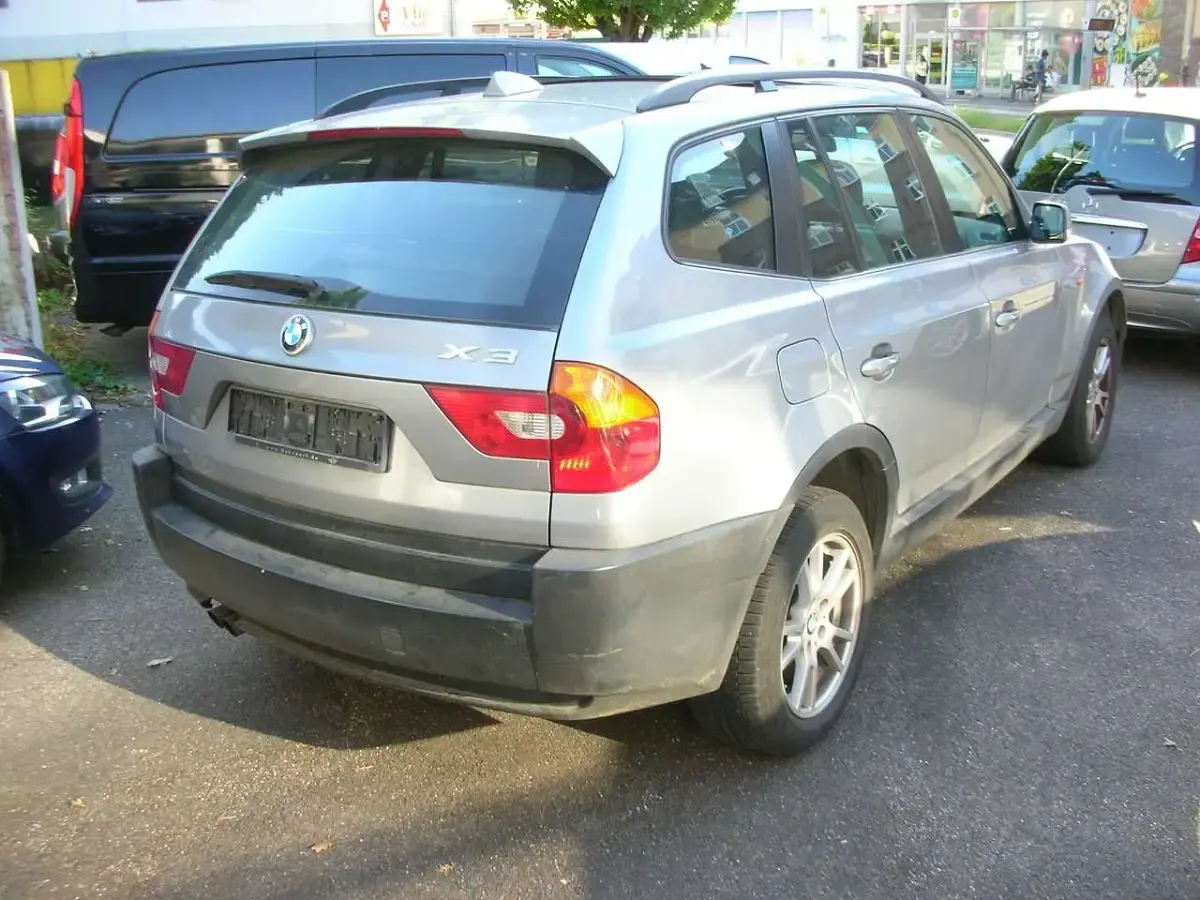 Gebraucht BMW X3 192 PS (141 kW) 2004 Silbergrau metallic SUV