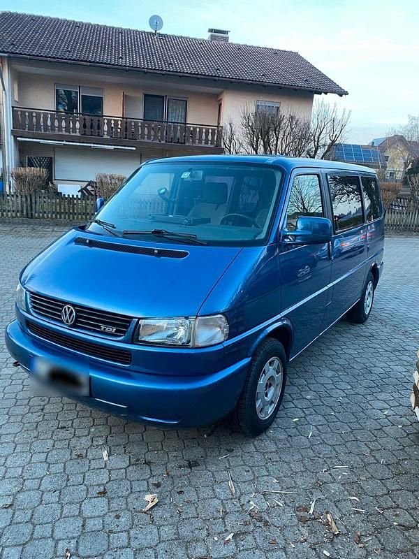 Używany VW T4 102 KM (75 kW) 1999 Niebieski Van