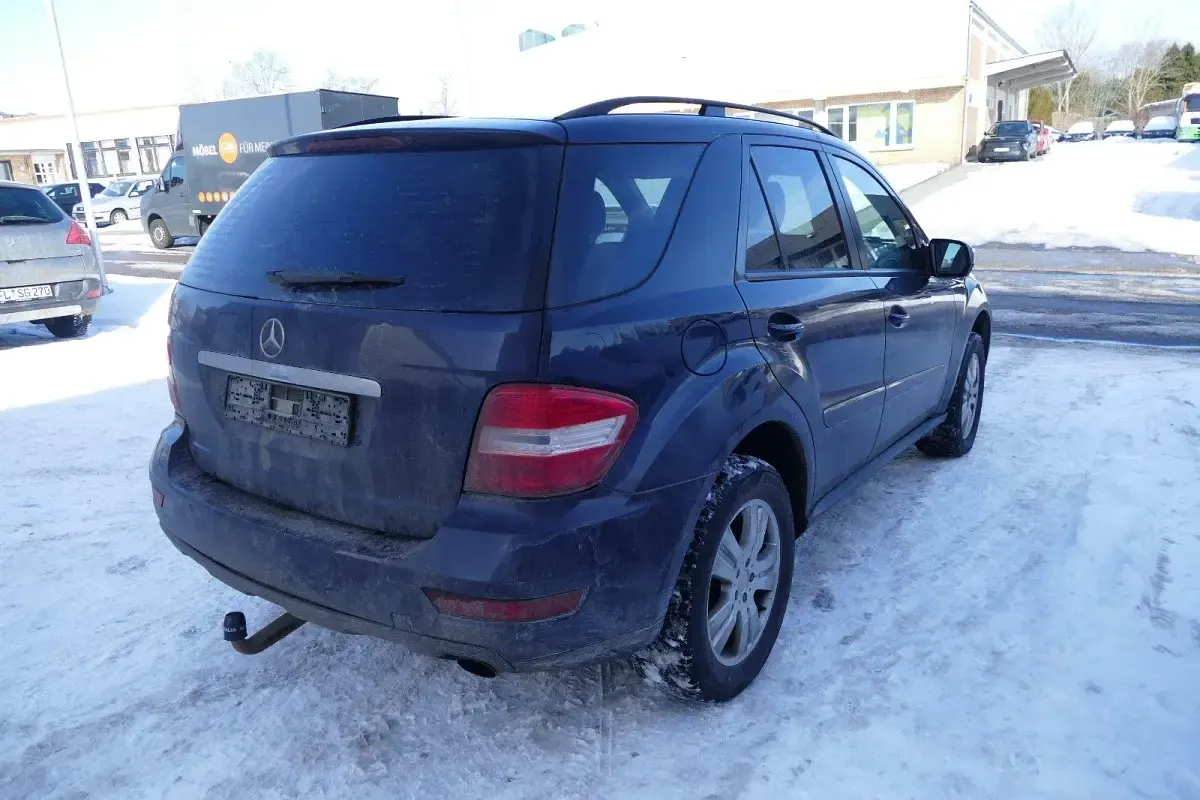 Gebraucht Mercedes ML280 190 PS (139 kW) 2009 Blau SUV