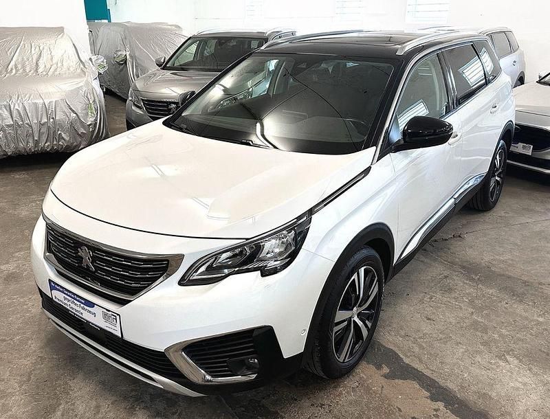Lack weiss banquise Gebraucht 2018 Peugeot 5008 Van / Kleinbus | 18.490 € (Etwas zu teuer) - Bild 1/4