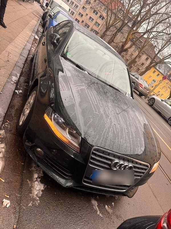 Grün Gebraucht 2009 Audi A4 Limousine | 4.300 € (Superpreis) - Bild 1/4