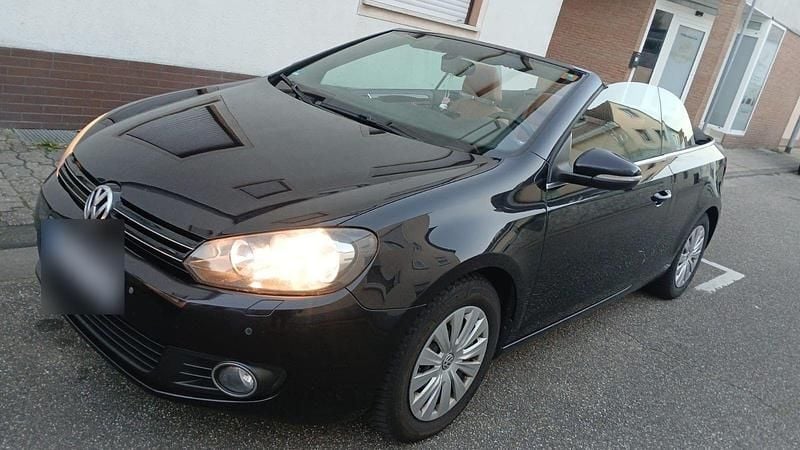 Second-hand VW Golf 105 CP (77 kW) 2011 Negru Cabrio
