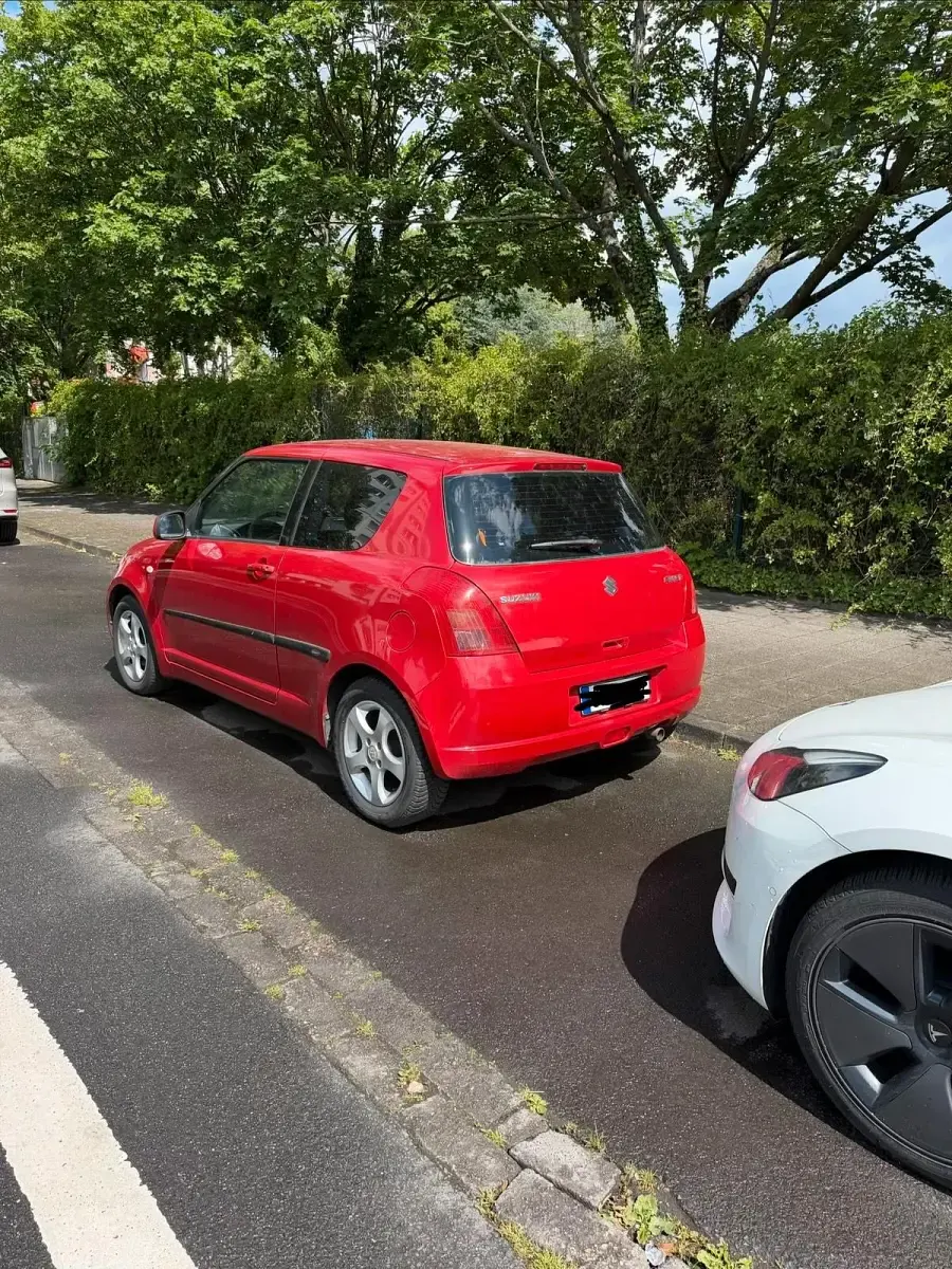 Gebraucht Suzuki Swift 92 PS (67 kW) 2007 Rot Kleinwagen