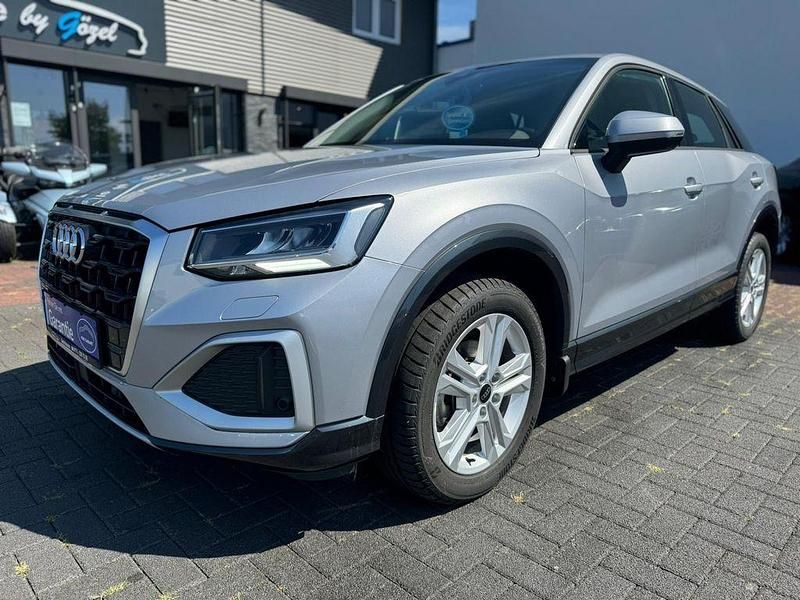 Silber Gebraucht 2024 Audi Q2 Advanced Plus SUV | 26.850 € (Fairer Preis) - Bild 1/4