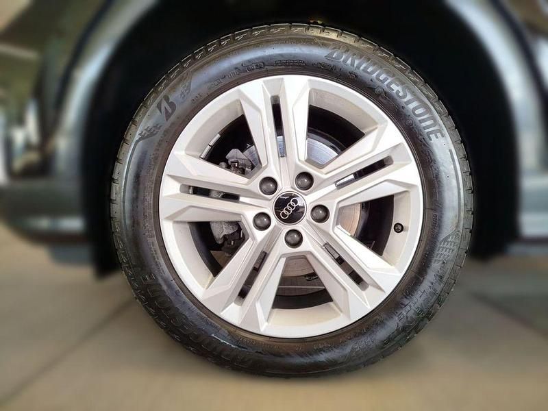 Gebraucht Audi Q2 Advanced 150 PS (110 kW) 2022 Brillantschwarz SUV