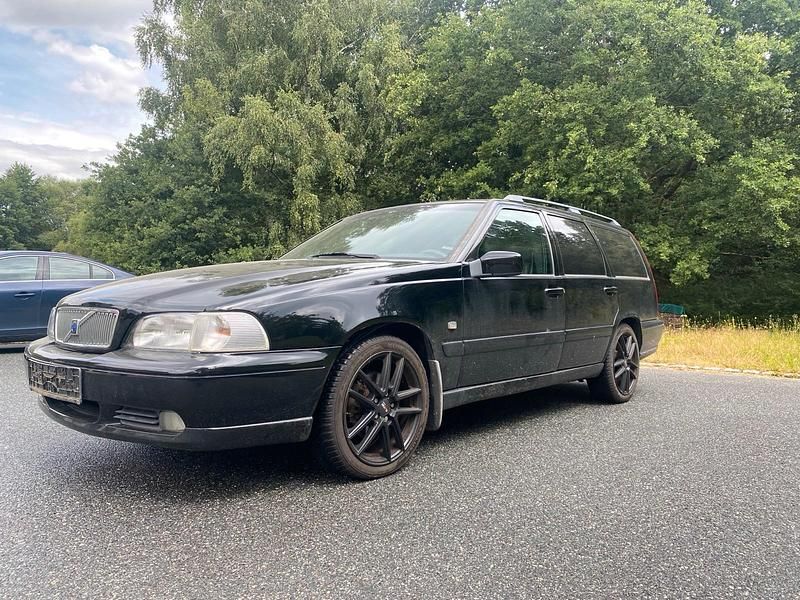 Schwarz Gebraucht 1999 Volvo V70 Kombi | 3.900 € - Bild 1/4