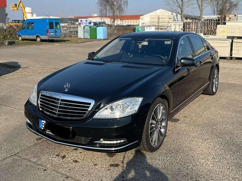 Schwarz Gebraucht 2006 Mercedes S500L Limousine | 12.000 € - Bild 1/4