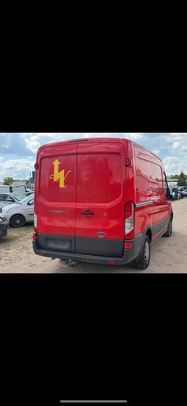 Gebraucht Ford Transit 131 PS (96 kW) 2018 Rot Limousine