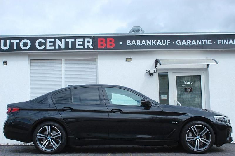 Gebraucht BMW 530e 292 PS (214 kW) 2022 Schwarz Limousine