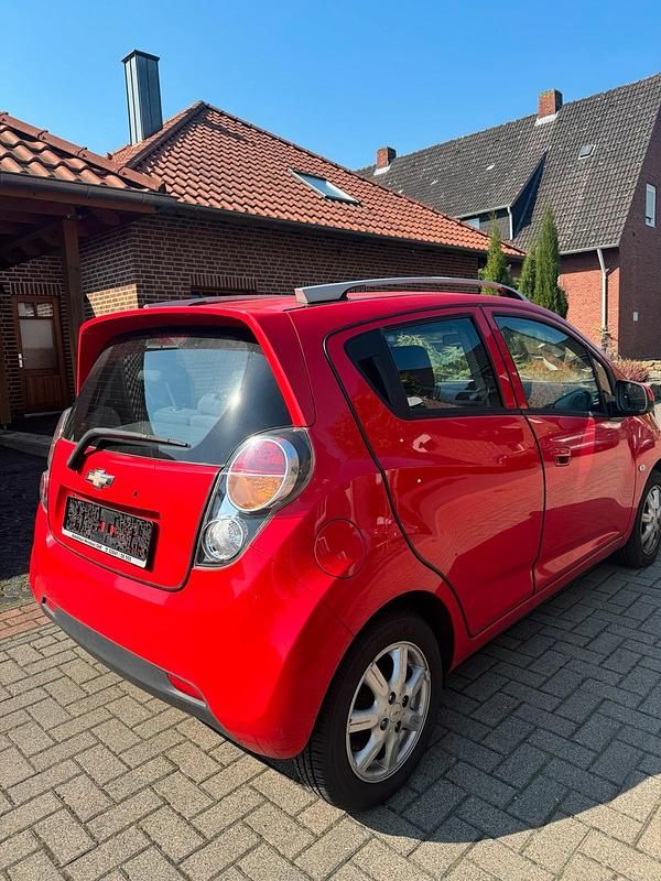 Gebraucht Chevrolet Spark 80 PS (58 kW) 2013 Rot Kleinwagen