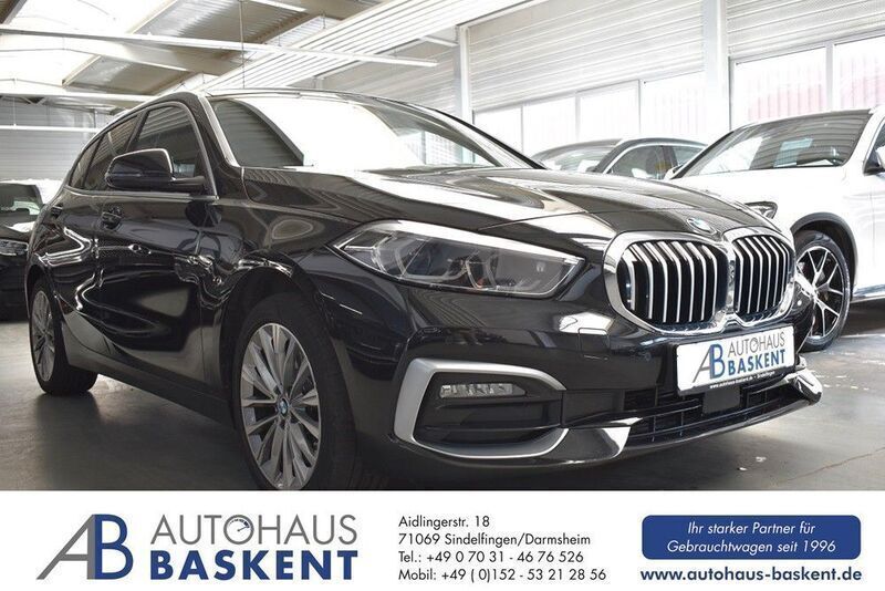 Schwarz Gebraucht 2021 BMW 120 Luxury Line Kleinwagen | 24.890 € (Fairer Preis) - Bild 1/4