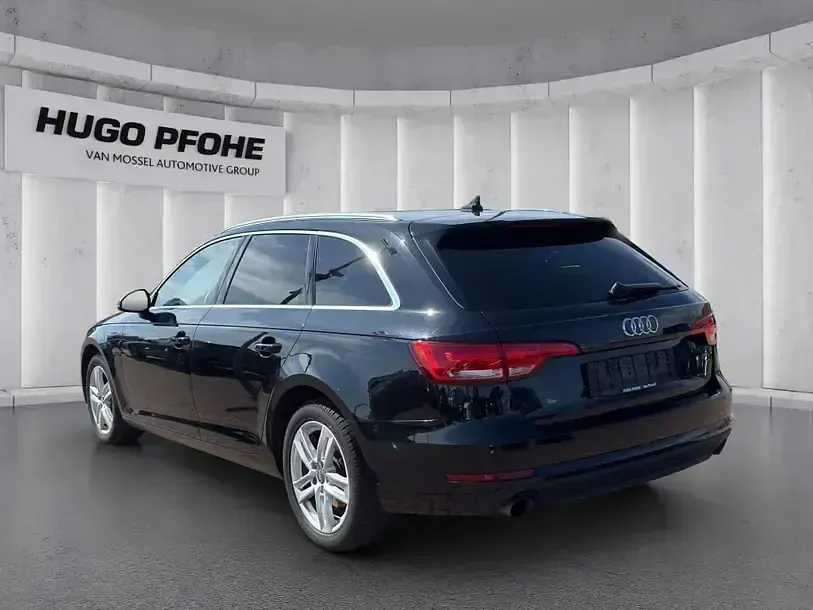 Gebraucht Audi A4 Basis 190 PS (139 kW) 2018 Schwarz Kombi