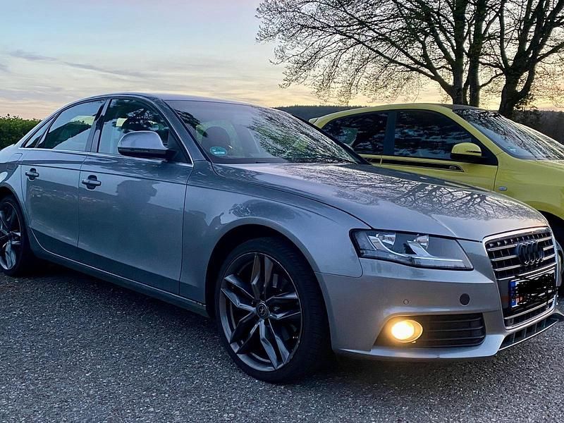 Grau Gebraucht 2008 Audi A4 Limousine | 6.900 € (Fairer Preis) - Bild 1/4