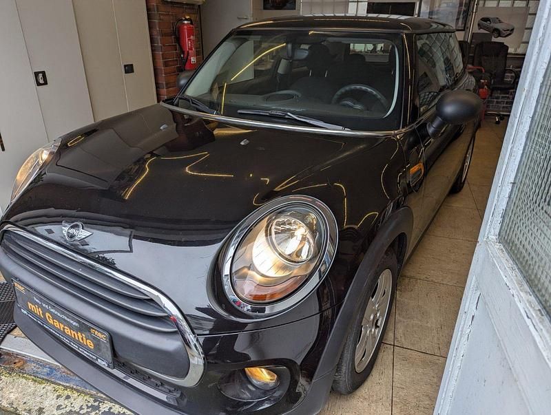 Gebraucht Mini ONE 75 PS (55 kW) 2015 Schwarz Kleinwagen