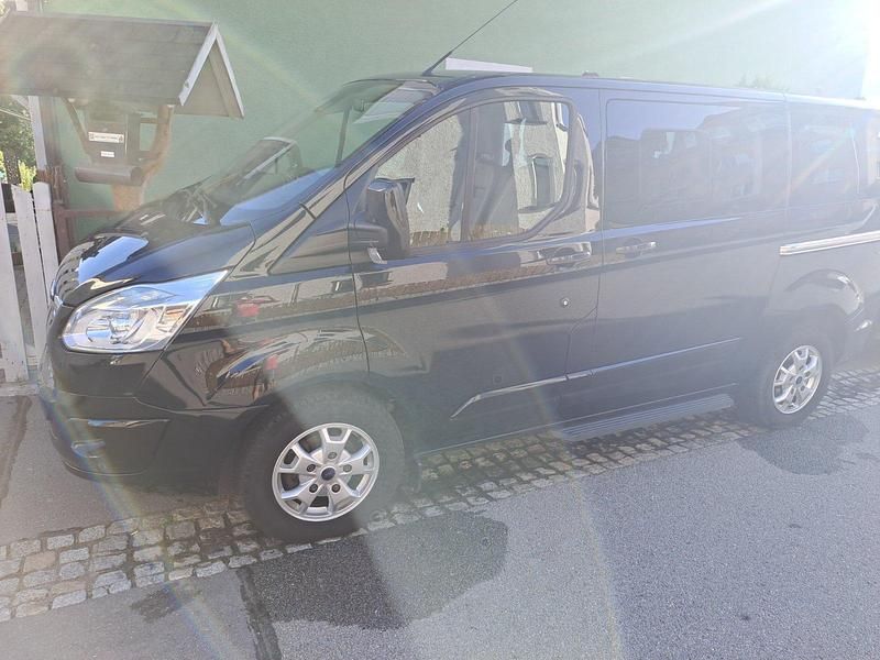 Schwarz Gebraucht 2015 Ford Transit Custom Van / Kleinbus | 14.900 € (Etwas zu teuer) - Bild 1/3