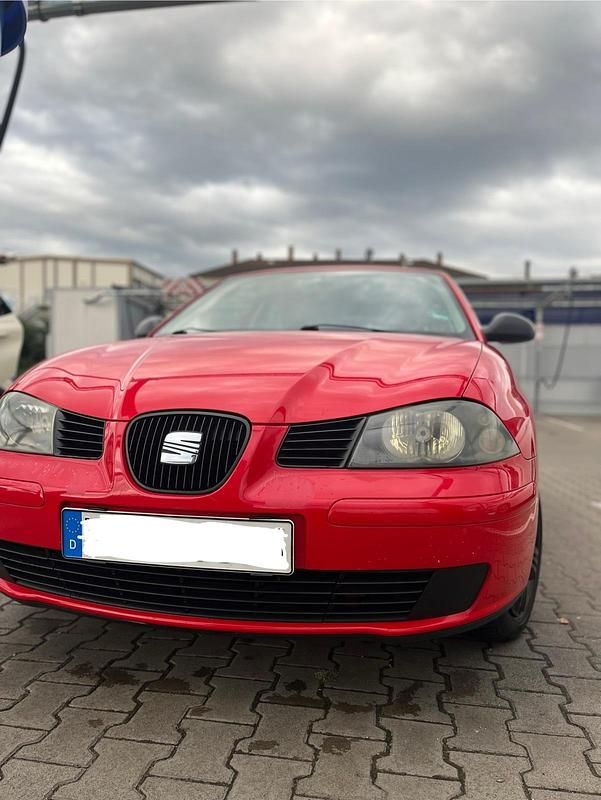 Rot Gebraucht 2003 Seat Ibiza Kleinwagen | 1.590 € (Etwas zu teuer) - Bild 1/4