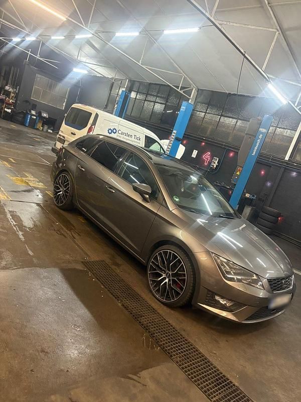 Gebraucht Seat Leon ST FR 184 PS (135 kW) 2014 Grau Kombi