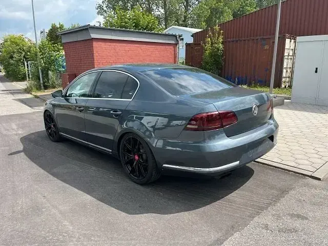Gebraucht VW Passat Highline 160 PS (117 kW) 2011 Grau Limousine