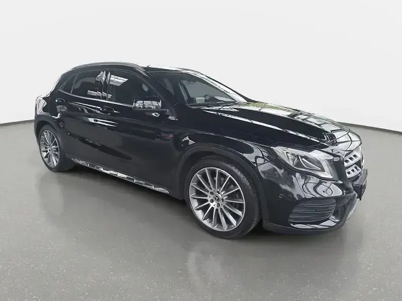 Gebraucht Mercedes GLA250 AMG line 211 PS (155 kW) 2019 Schwarz SUV