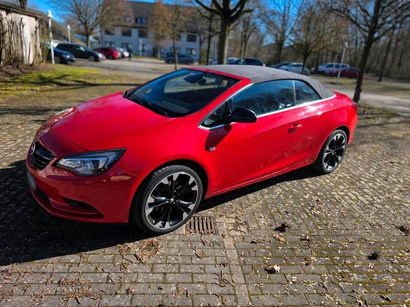 Gebraucht Opel Cascada 170 PS (125 kW) 2017 Rot Cabrio