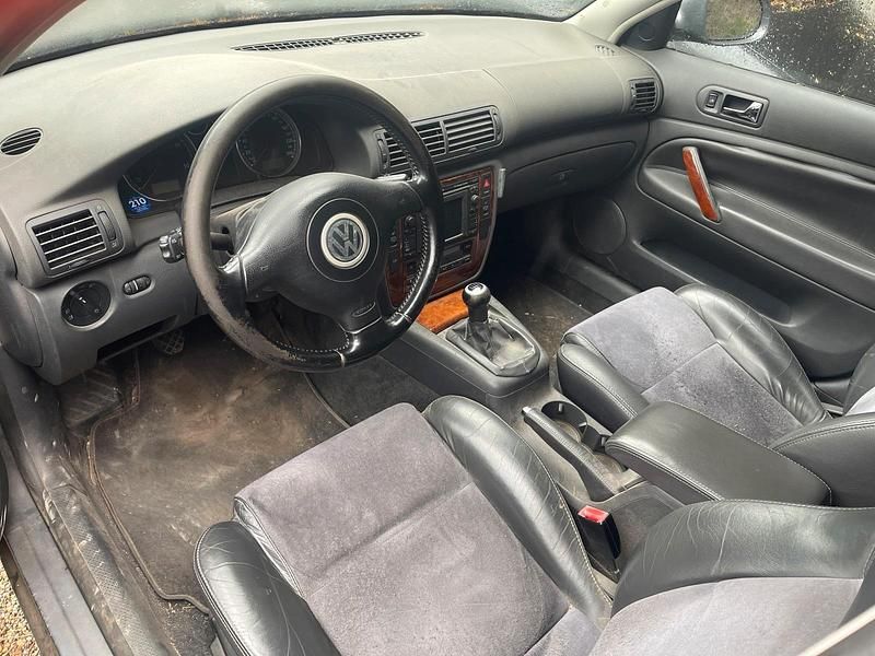 Gebraucht VW Passat 180 PS (132 kW) 2003 Grau Kombi