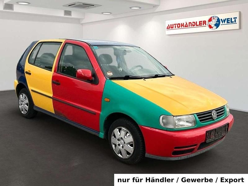 Blau Gebraucht 1996 VW Polo Limousine | 1.499 € (Fairer Preis) - Bild 1/3