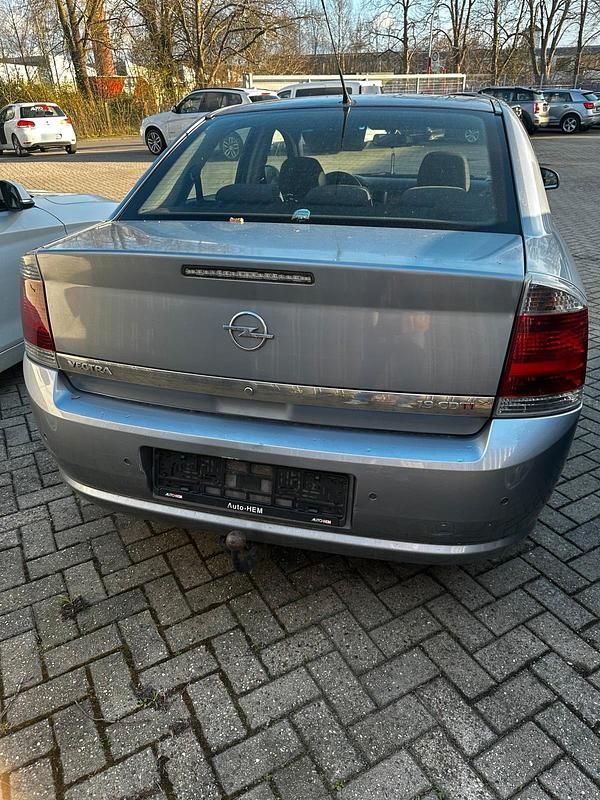Gebraucht Opel Vectra 150 PS (110 kW) 2005 Grau Limousine