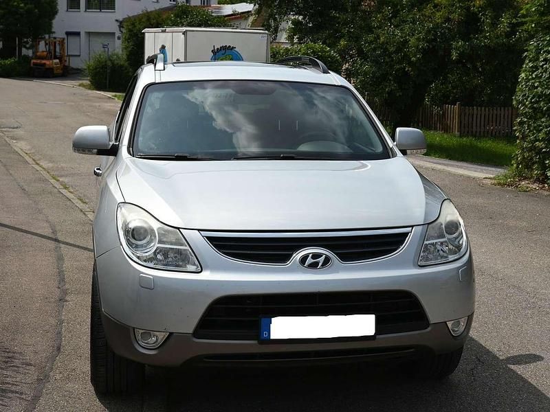Grau Gebraucht 2012 Hyundai Veracruz Premium SUV | 8.000 € (Fairer Preis) - Bild 1/4