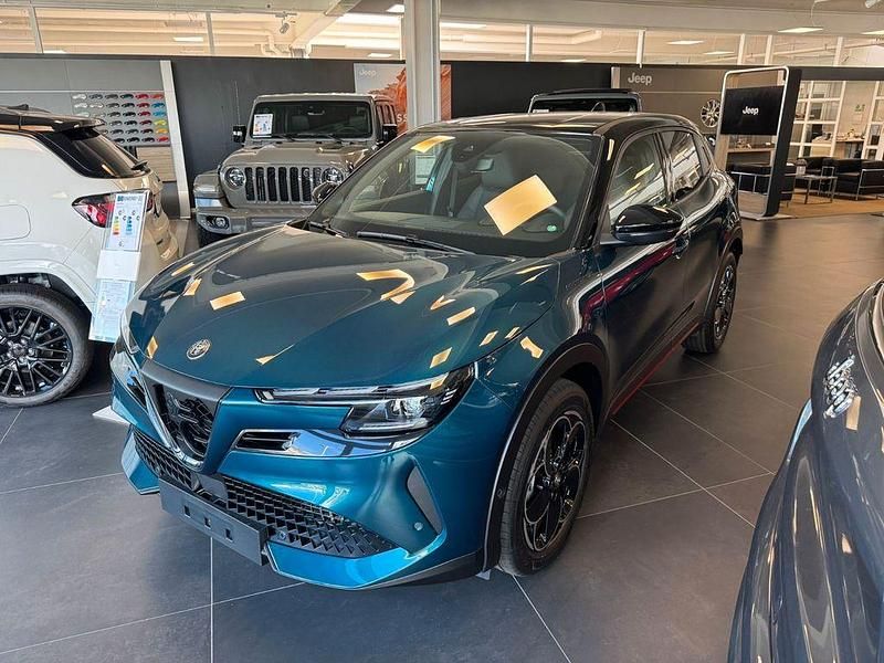 Blau Neu 2025 Alfa Romeo GT Junior Edizione Speciale SUV | 31.390 € (Fairer Preis) - Bild 1/4