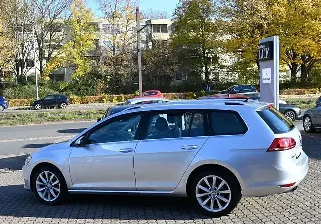 Second-hand VW Golf VII Highline 125 CP (91 kW) 2014 Argintiu Break