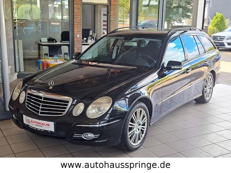 Schwarz Gebraucht 2007 Mercedes E320 Kombi | 2.500 € - Bild 1/4