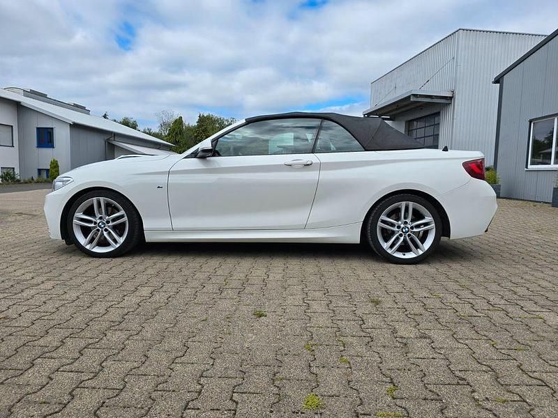 Weiß Gebraucht 2015 BMW 220 M Sport Cabrio | 19.700 € (Guter Preis) - Bild 1/4