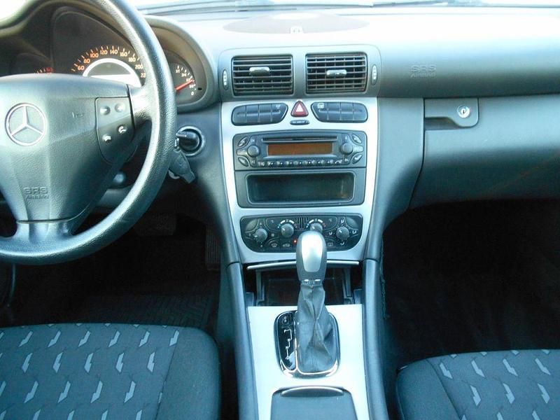 Gebraucht Mercedes C200 163 PS (119 kW) 2004 Silber Coupé